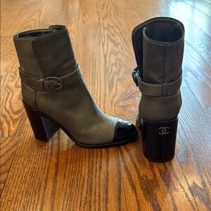 Chanel Women's Gray and Black Ankle Boots